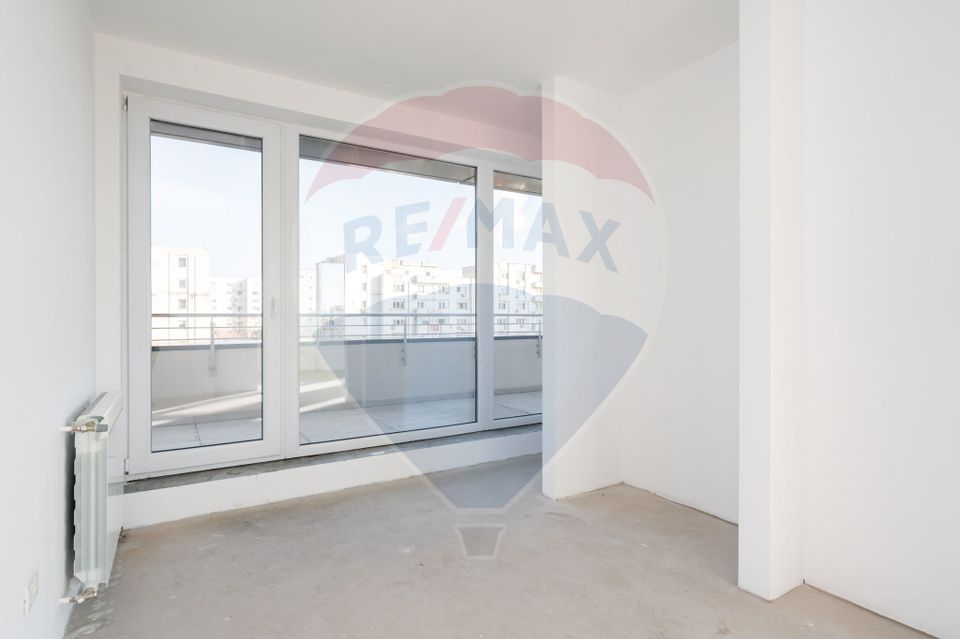 Penthouse 4 rooms with terrace 50 sqm in the center of the capital!
