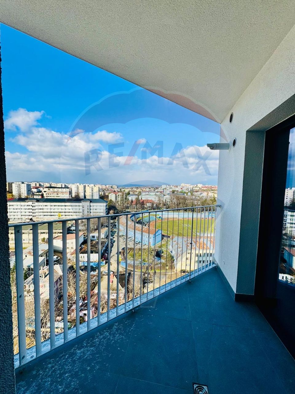 Apartament cu 3 camere de vânzare în zona Central