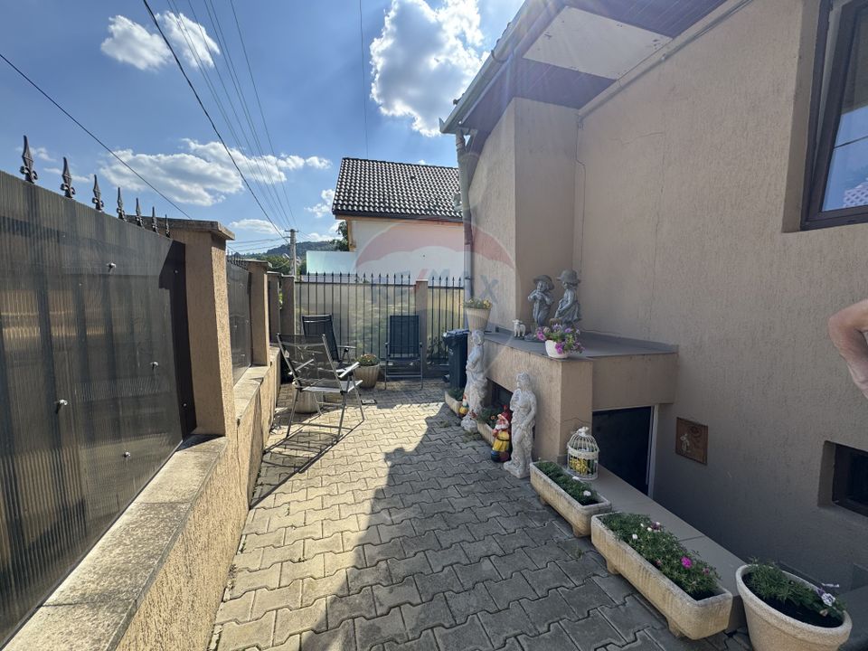 2 room House / Villa for sale, Exterior Est area