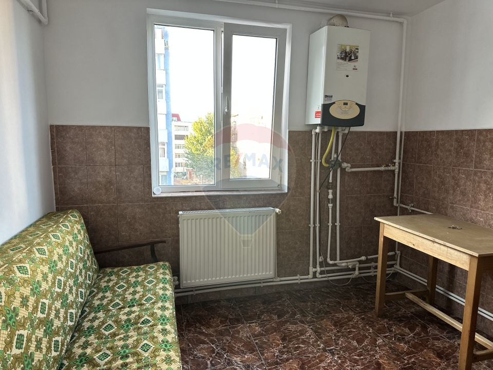 4 room Apartment for sale, Central area