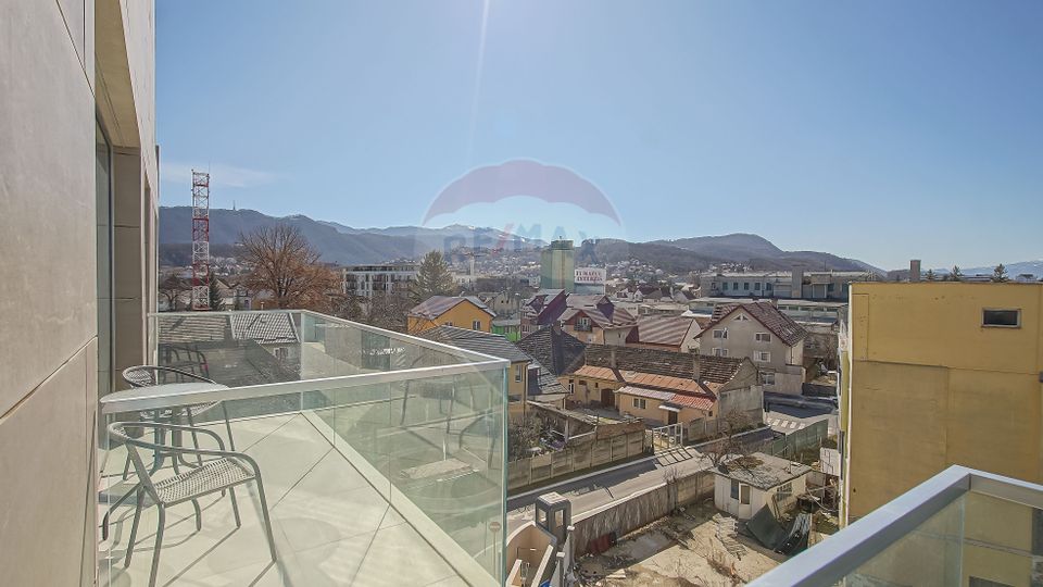 2 Camere Premium ONE66 | Vedere Tâmpa | Comision 0%