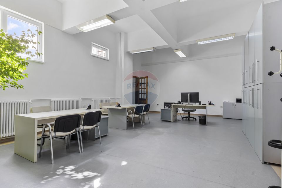 Cladire unica cu destinatii multiple de vanzare Ultracentral Arad