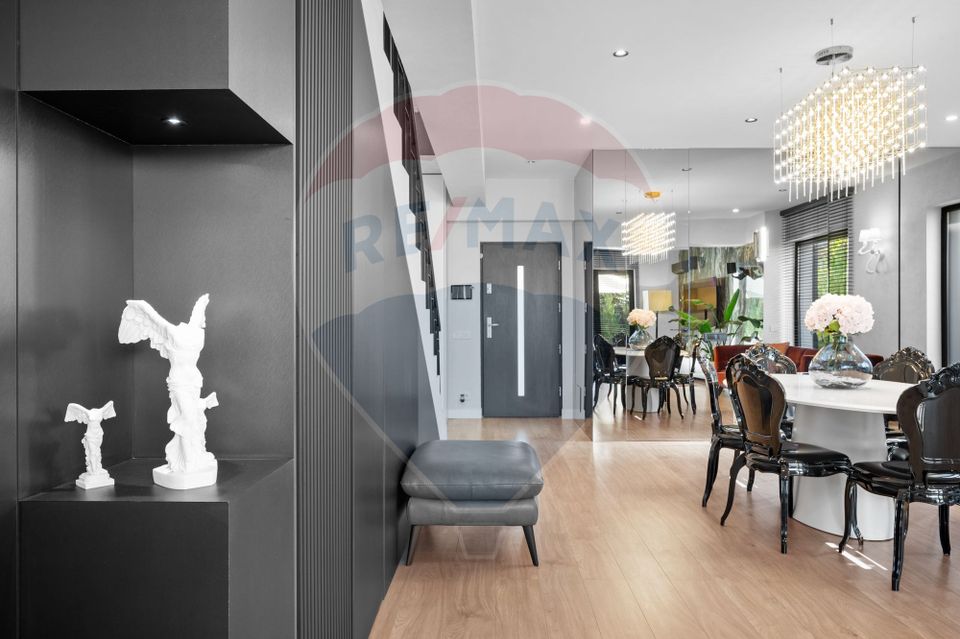 Bright, furnished and equipped villa Corbeanca / pool complex