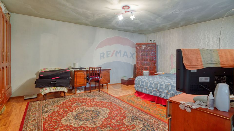 Proprietate 691 mp + anexe, ideal renovare – Dumbrăvița, BV