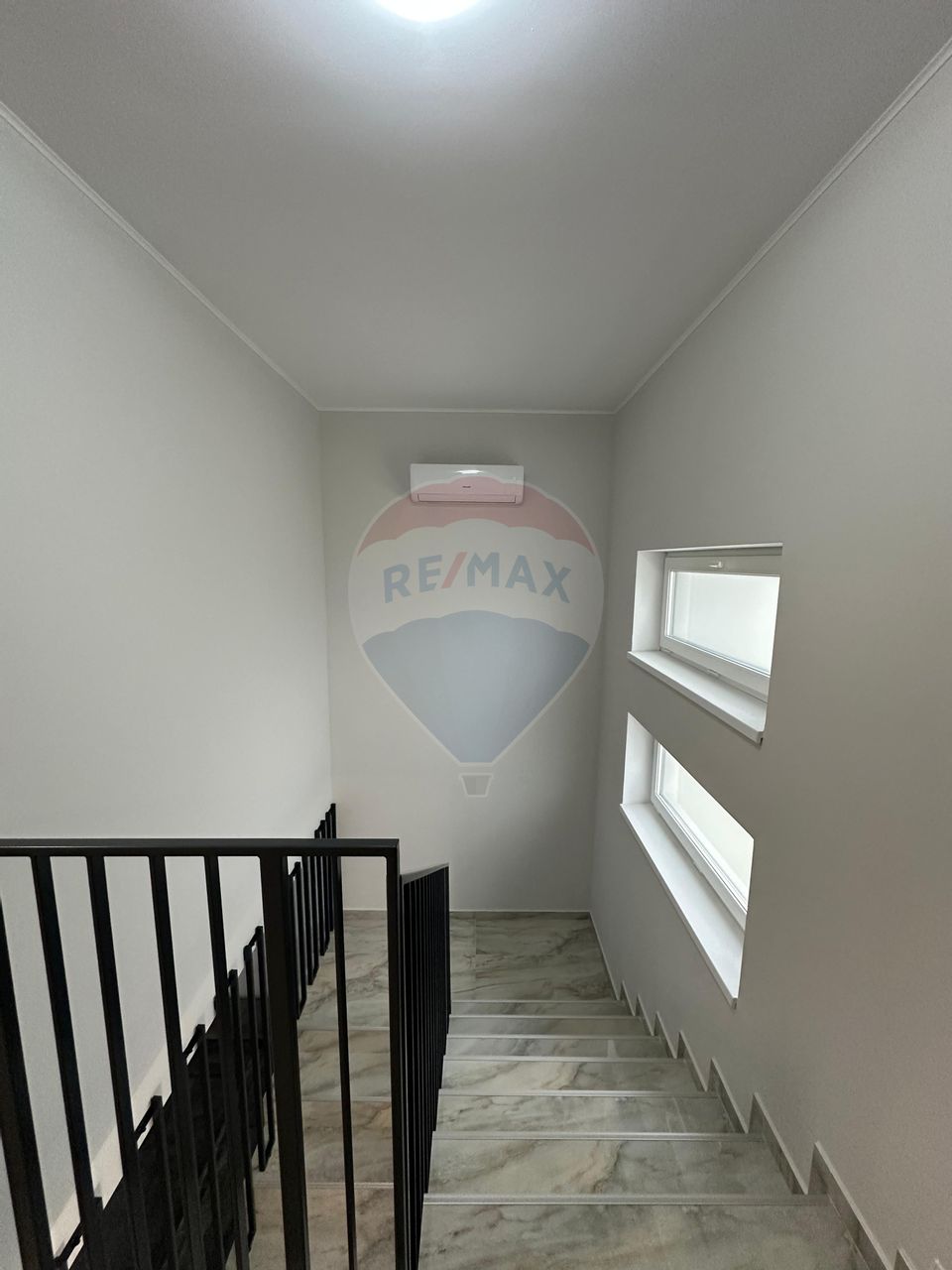 CASA DE LUX  4 CAMERE DE INCHIRIAT SELIMBAR