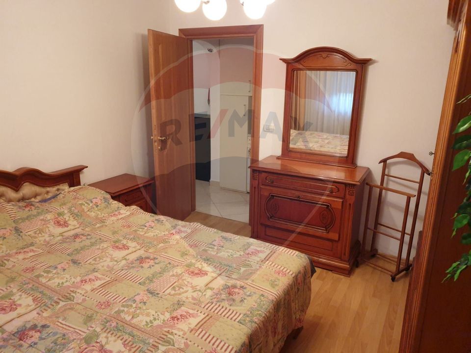 Apartament 2 camere de vânzare, Str. Cornișa Bistriței