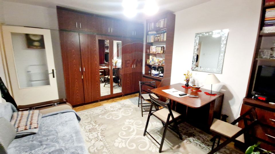 3 room Apartment for sale, Precista area