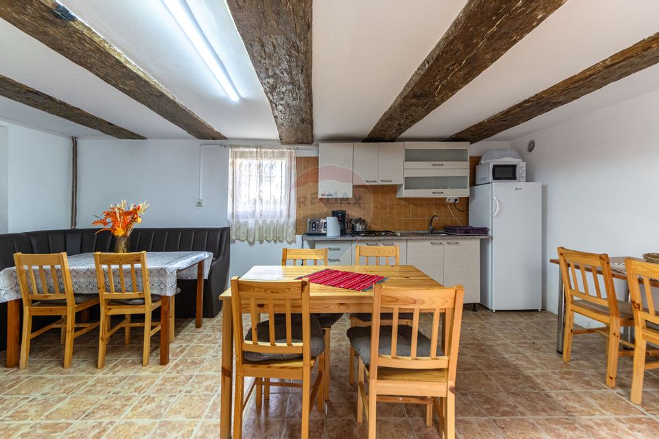 Casă / Vilă cu 7 camere de vânzare