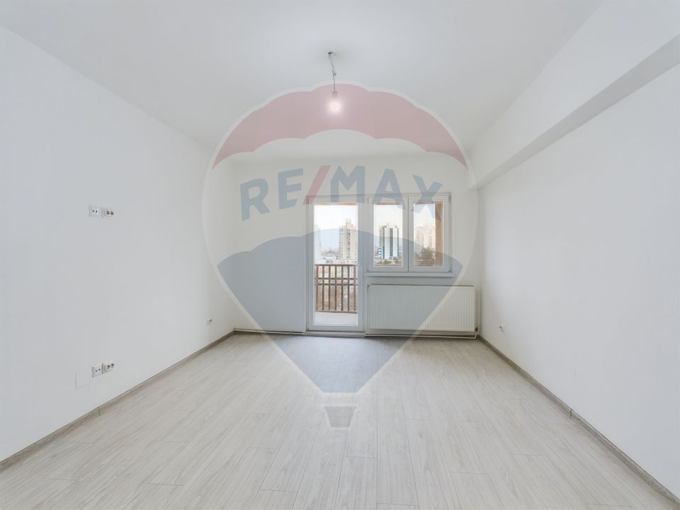 4 room Apartment for rent, Centrul Civic area