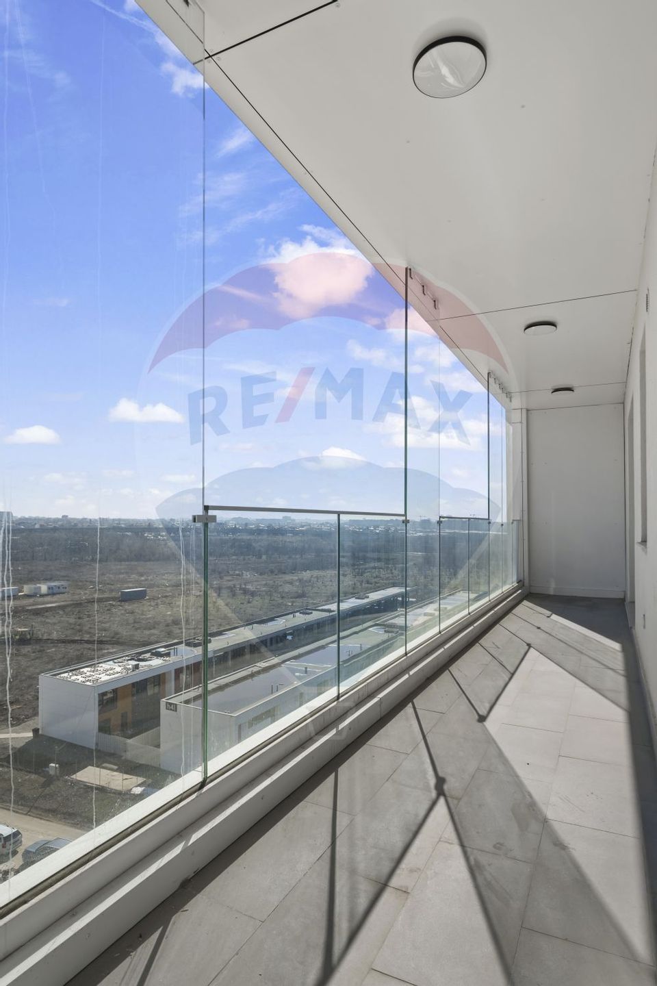 Large 2-room apartment for sale in Pipera area