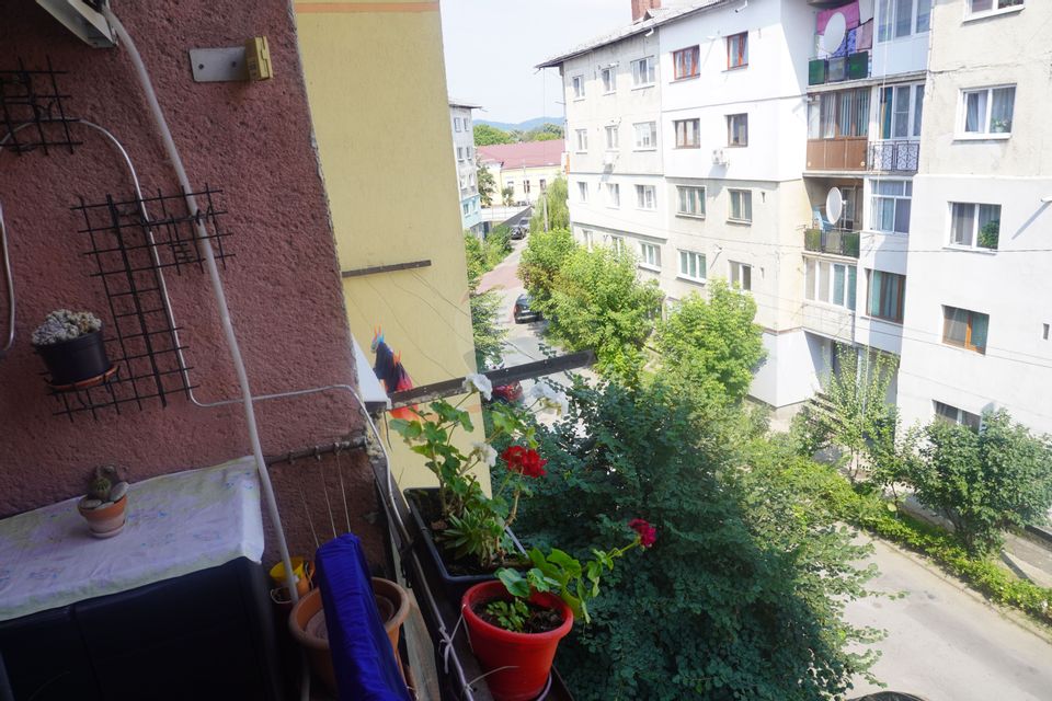 Apartament cu 3 camere de vânzare în zona Central