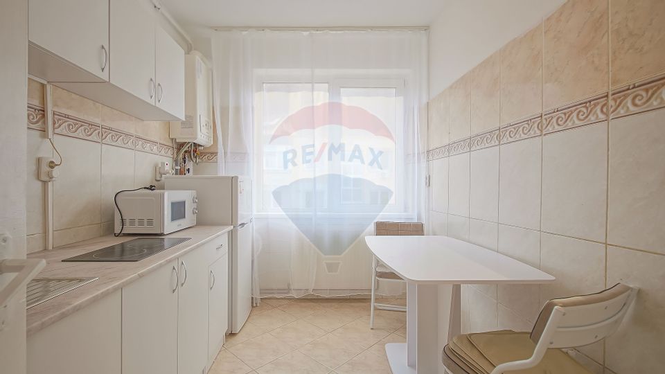 Apartament cu 2 camere de închiriat în zona Central