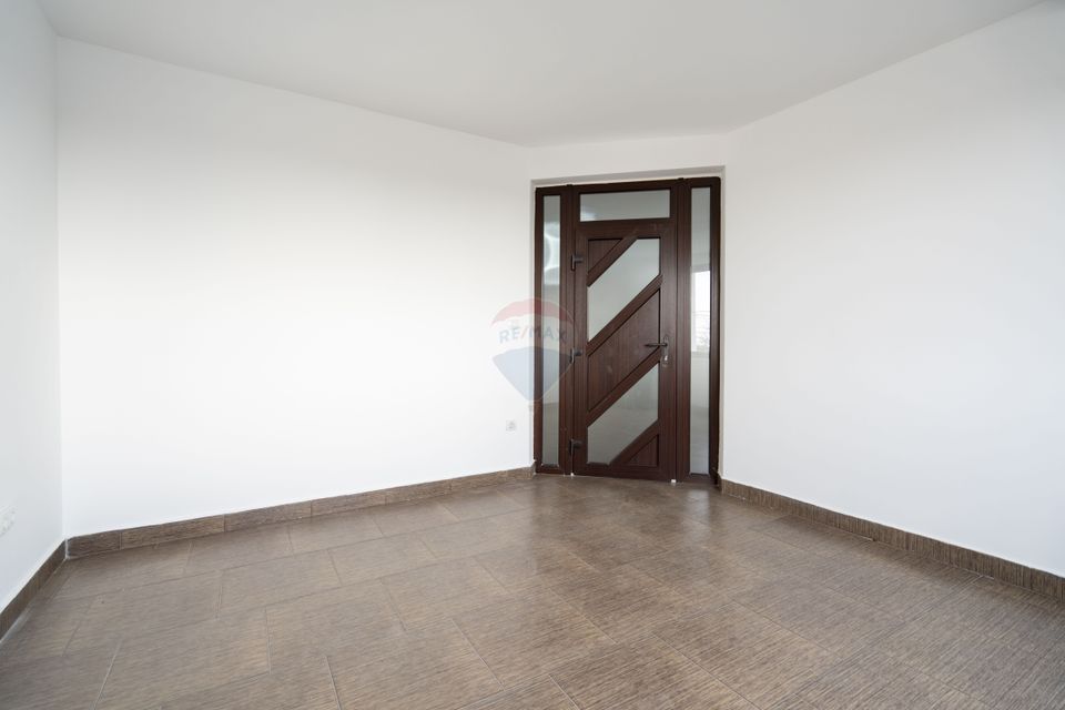 De vânzare casă cu 5 camere, teren 1000 mp Oncea, Calea Bihorului