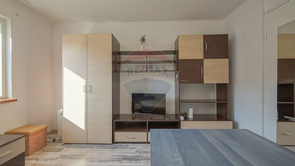 Garsoniera de închiriat în Bartolomeu