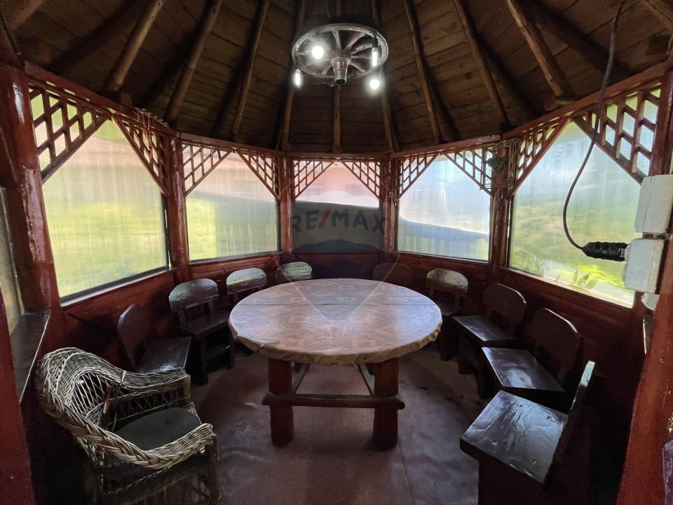 Pensiune de vânzare in vârf de munte la Ciocanu - lângă Sirnea