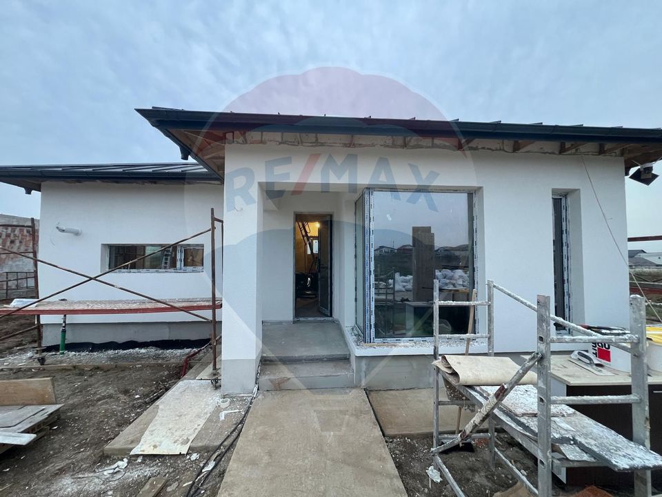 Casă / Vilă cu 3 camere de vânzare