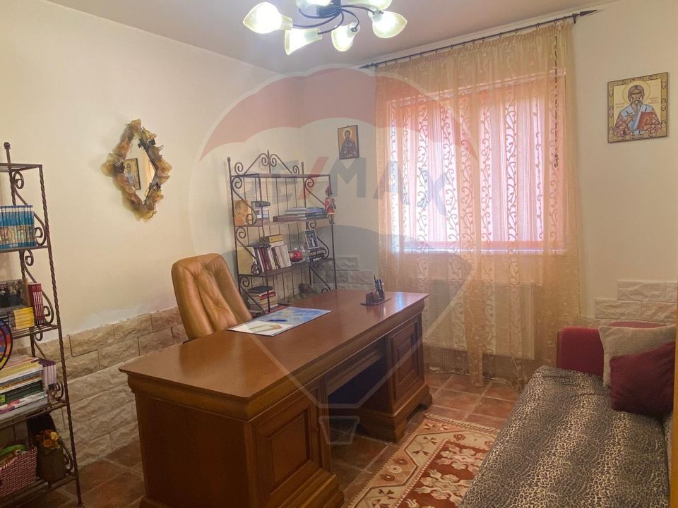 5 room House / Villa for sale, Central area