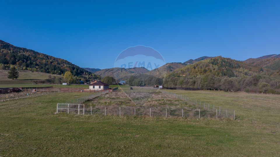 Land 2,100sqm Zarnesti / Drumul Poligon