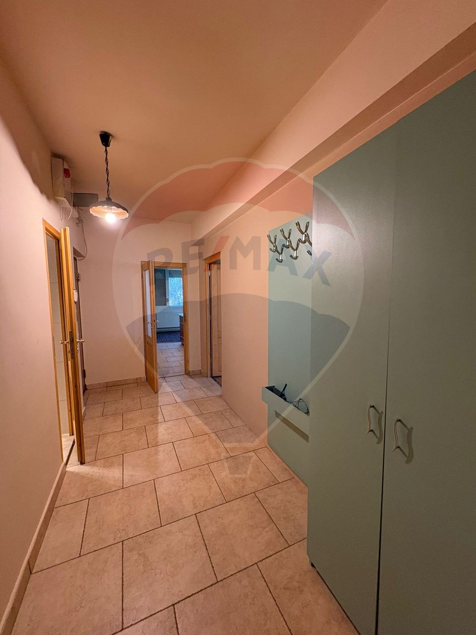 3 room Apartment for rent, Romanilor area