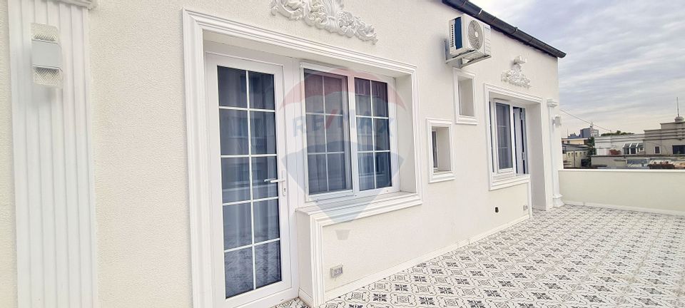 Apartament de lux în stil baroc cu 2 camere de închiriat în zona Dacia