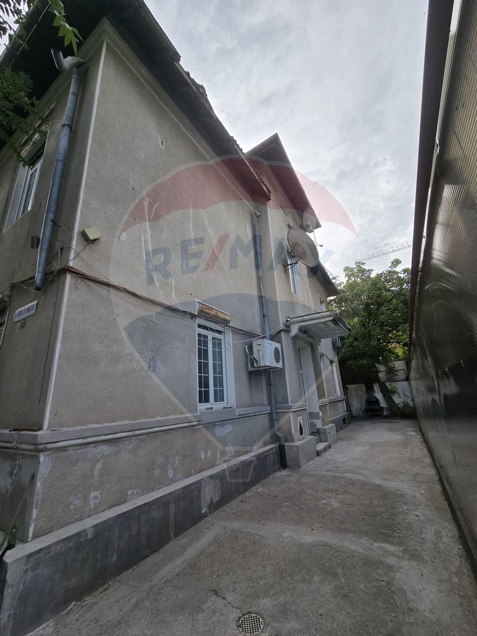 DE VANZARE Casă / Vilă cu 11 camere de vânzare în zona Parcul Carol