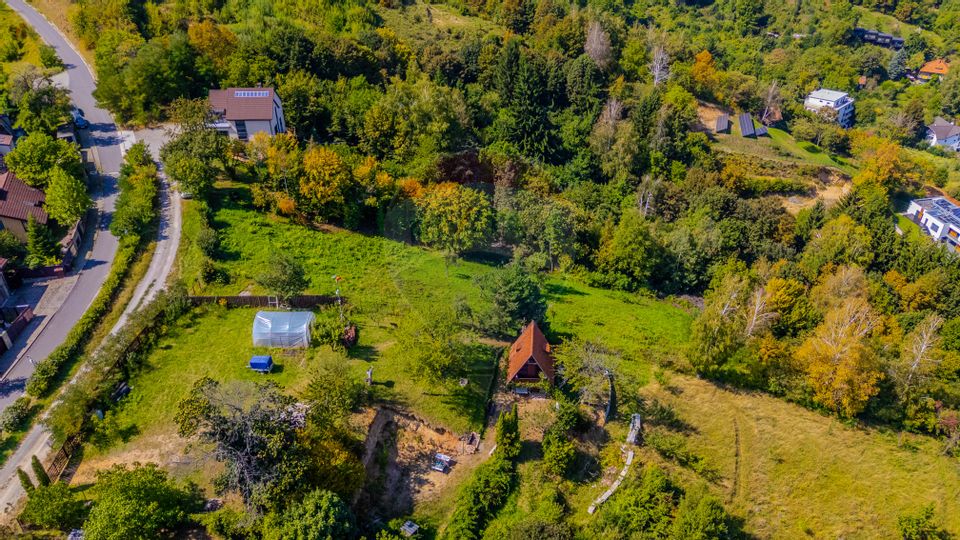 COMISION 0% Teren 2700mp / Strada Coltul Putinarilor/Poiana Brașov