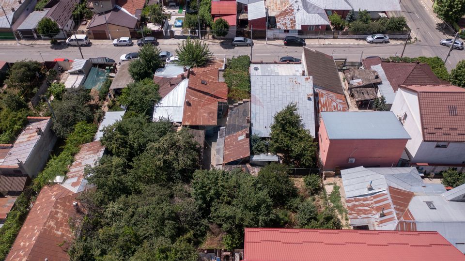 Vanzare casa demolabila si teren in Pantelimon, 150 m de Primarie