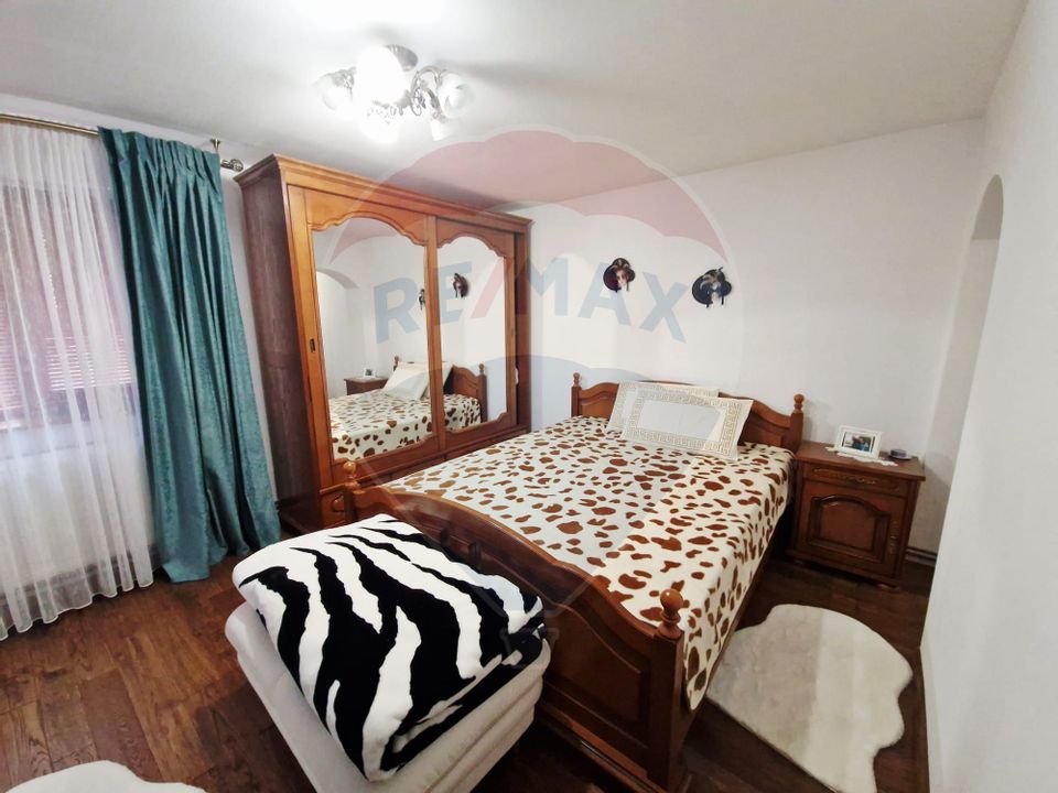 Casă 4 camere, 363 mp teren, Filiasi,