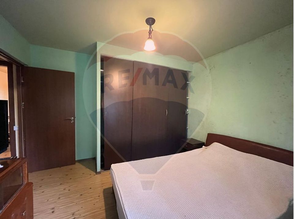 5 room Apartment for rent, Central area