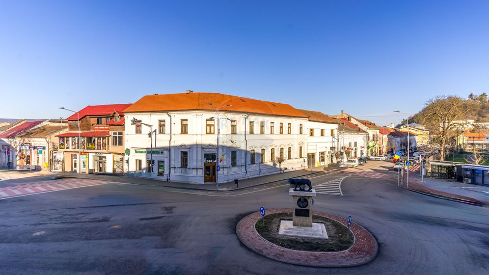 296sq.m Office Space for rent, Ultracentral area