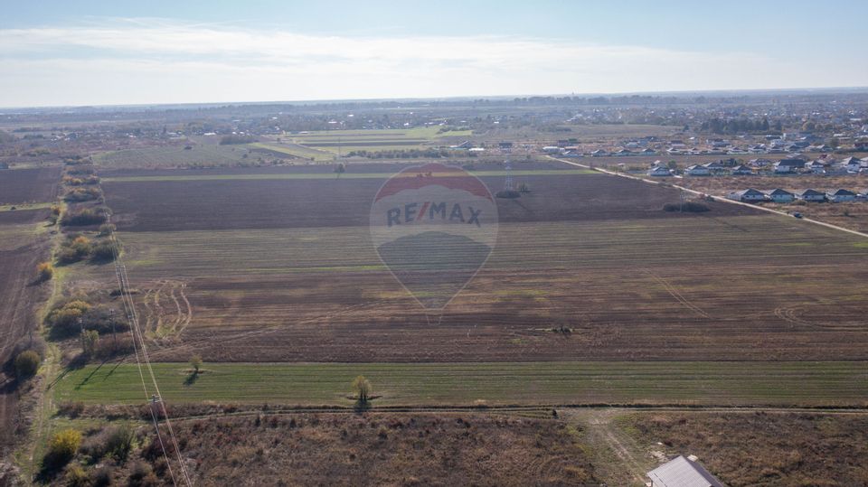 Vanzare teren intravilan 7.500 mp Sabareni