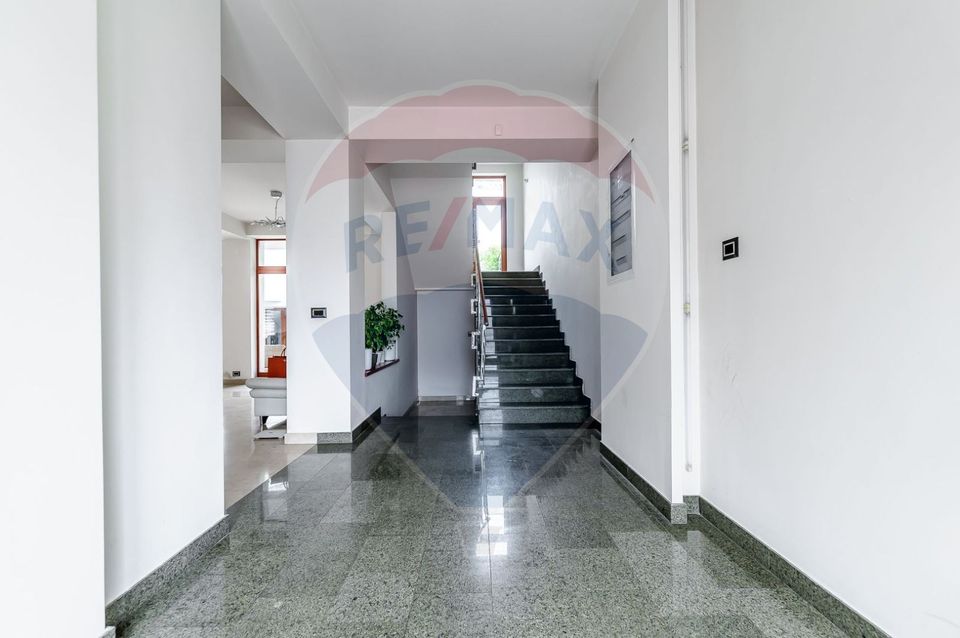 19 room House / Villa for sale, Malul Muresului area