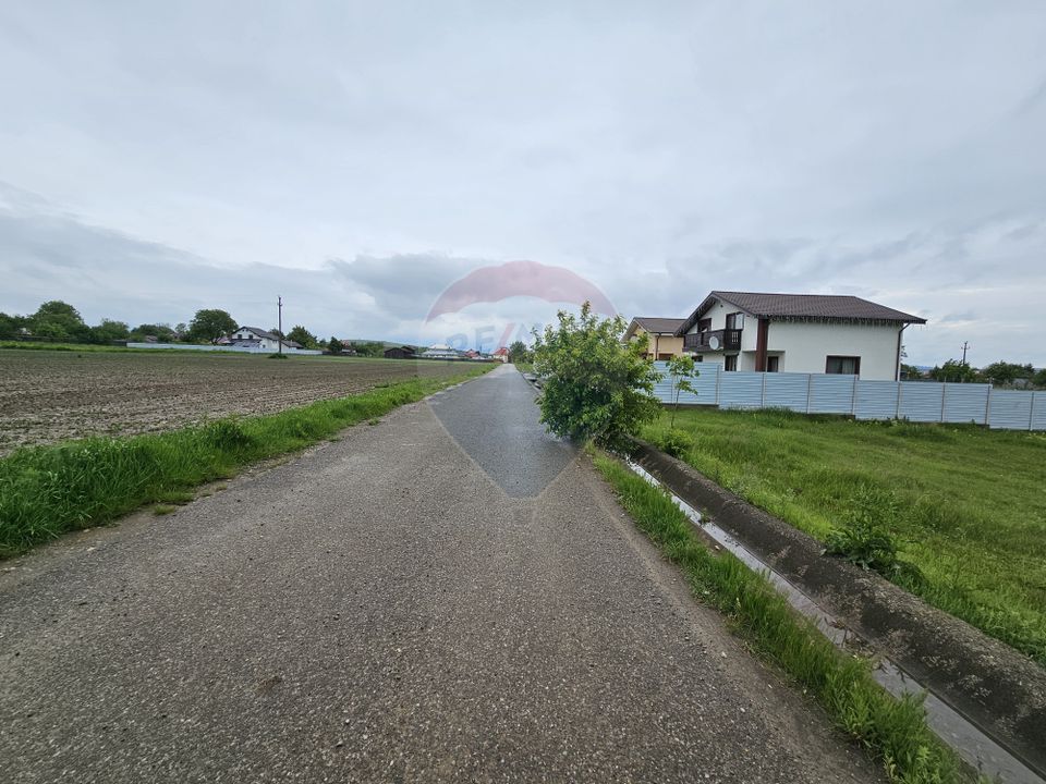 Land 1,495sqm Dobreni / Strada Parau Almas