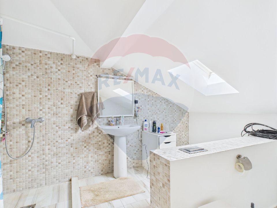 Casa pasiva autonoma Peris Cocioc 380 mp utili P+M teren 1040 mp