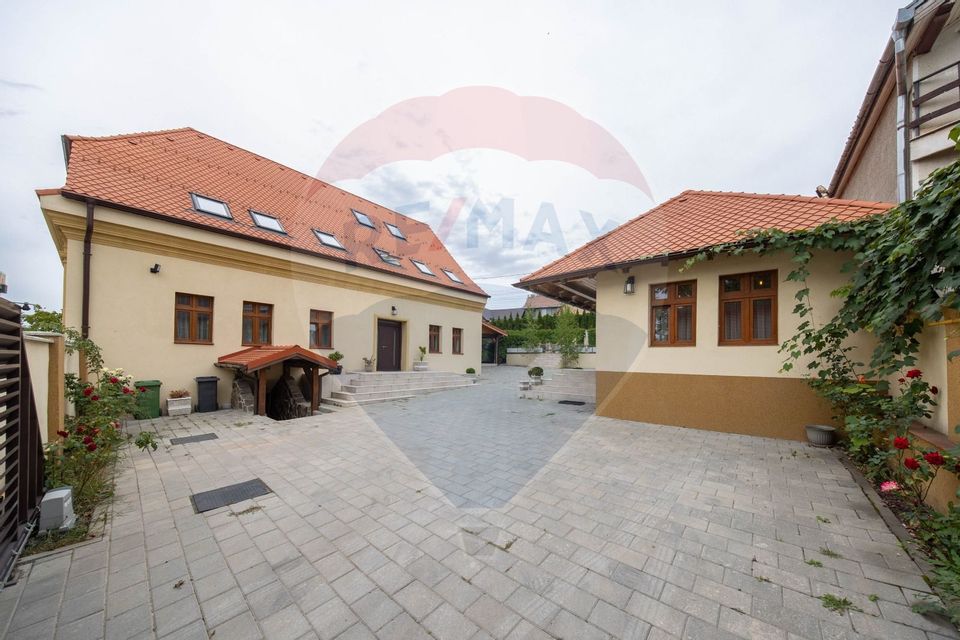 8 room House / Villa for sale, Baciu area