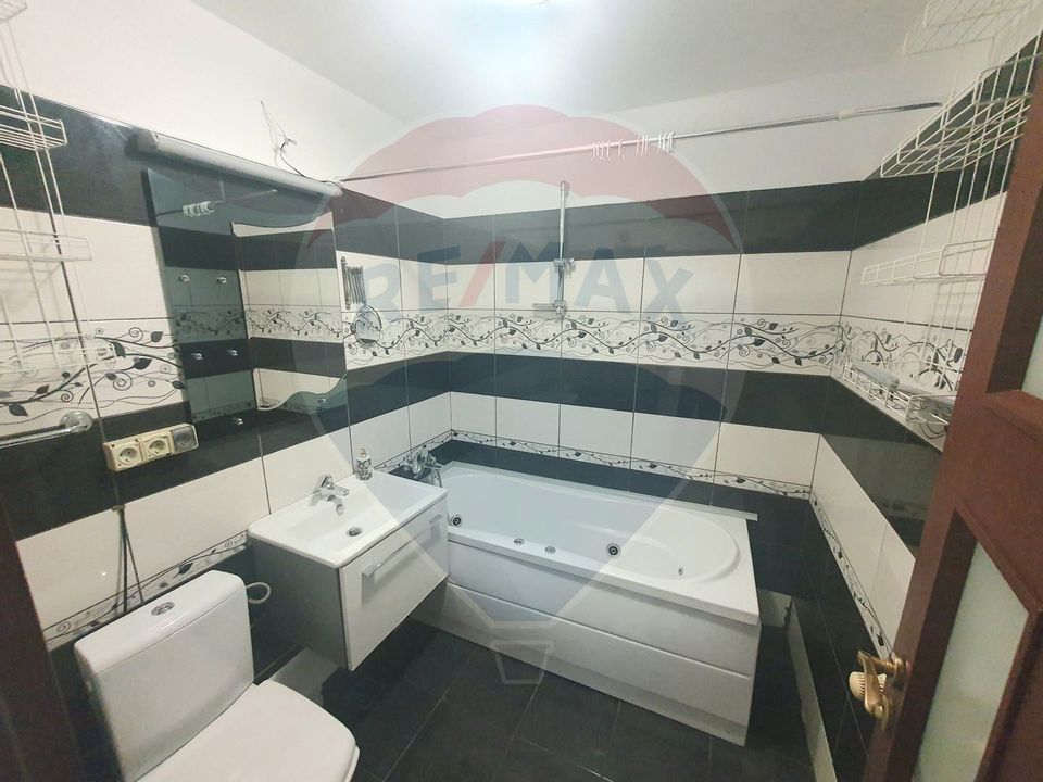 Apartament de inchiriat 4 cam în zona Stefan cel Mare