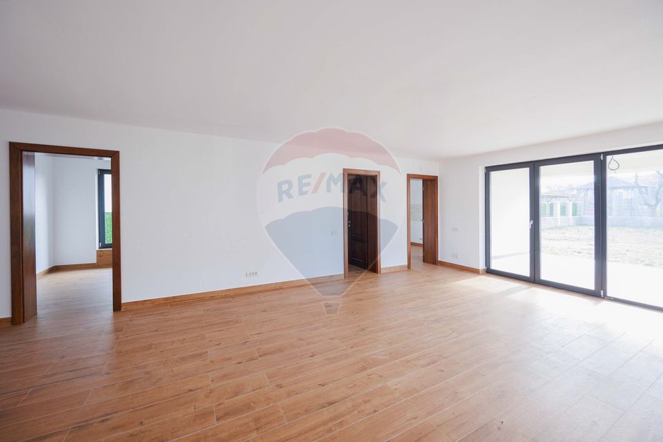 4 room House / Villa for sale, Calea Clujului area