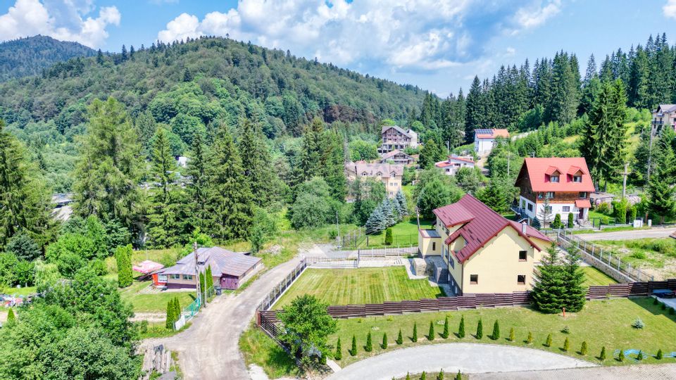 Casă / Vilă cu 6 camere de vânzare în Predeal