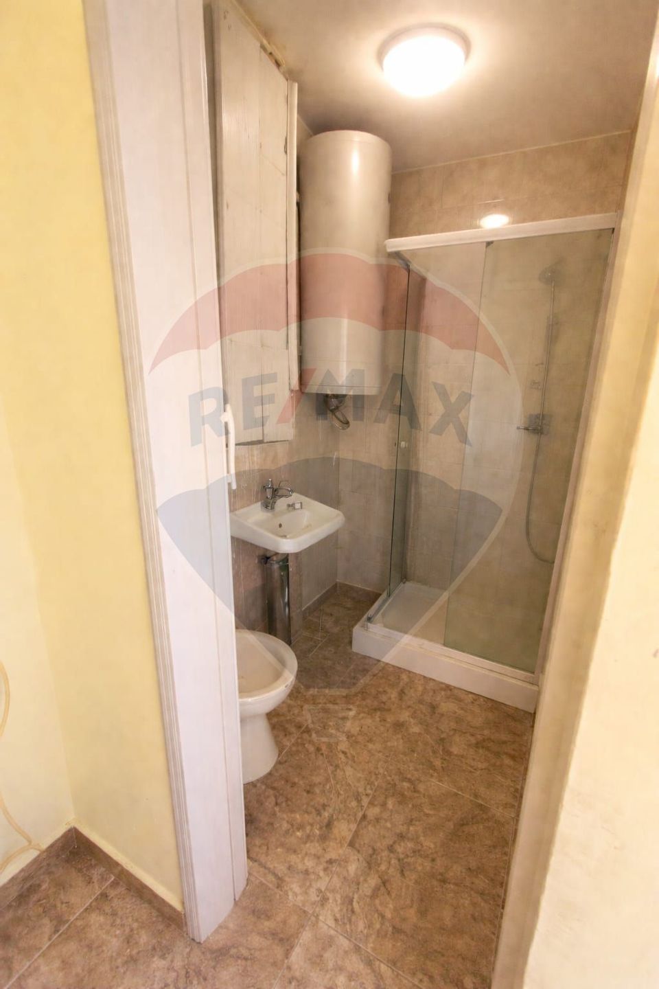Apartament cu 2 camere de vânzare