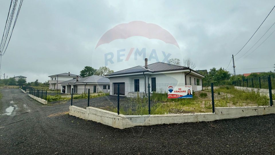 6 room House / Villa for sale, Est area