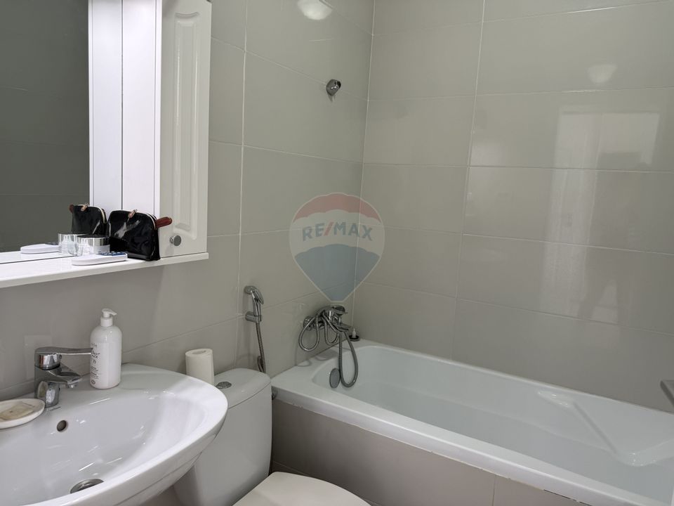 Vilă premium cu priveliște la lac și acces direct la apă