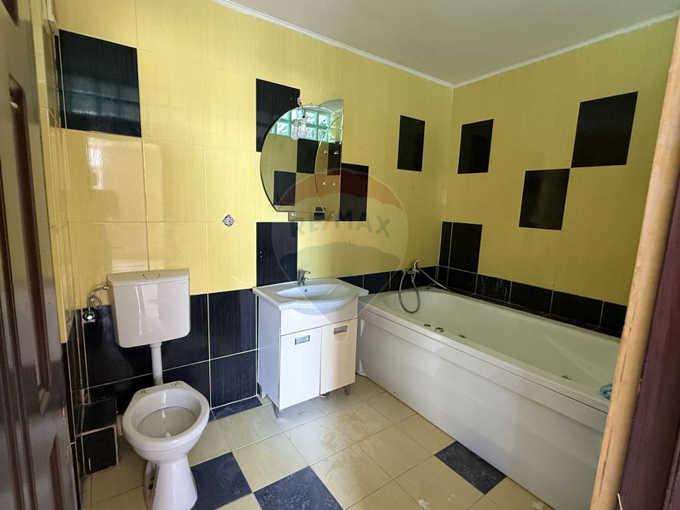 Apartament cu 3 camere, 98 mp, 2 băi, parcare în curte, Florești