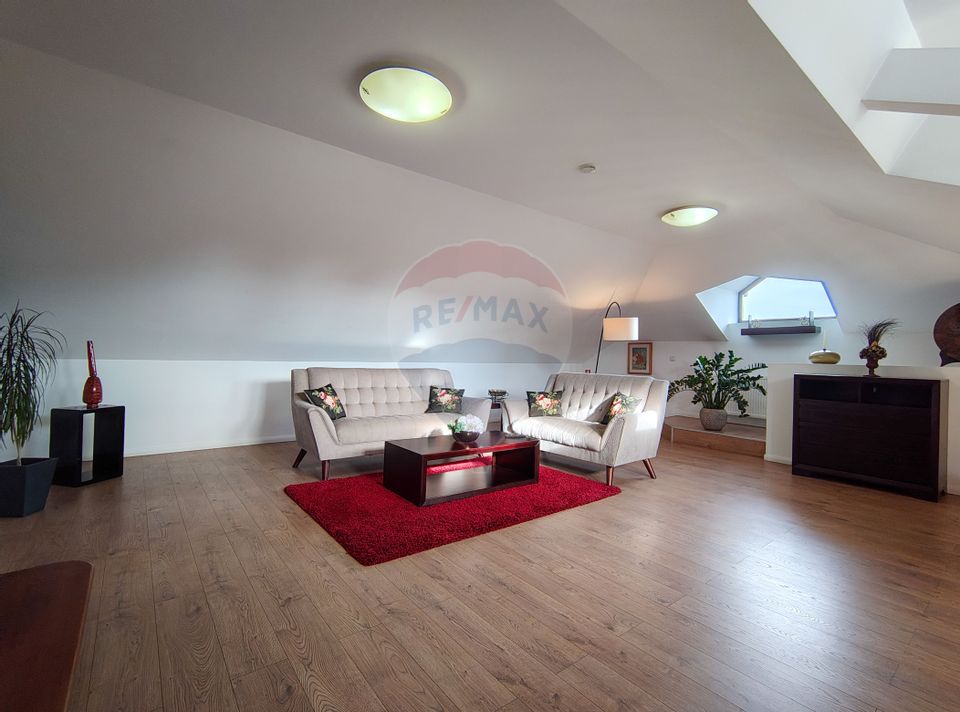 Două vile de patrimoniu, restaurate integral, cu farmec interbelic