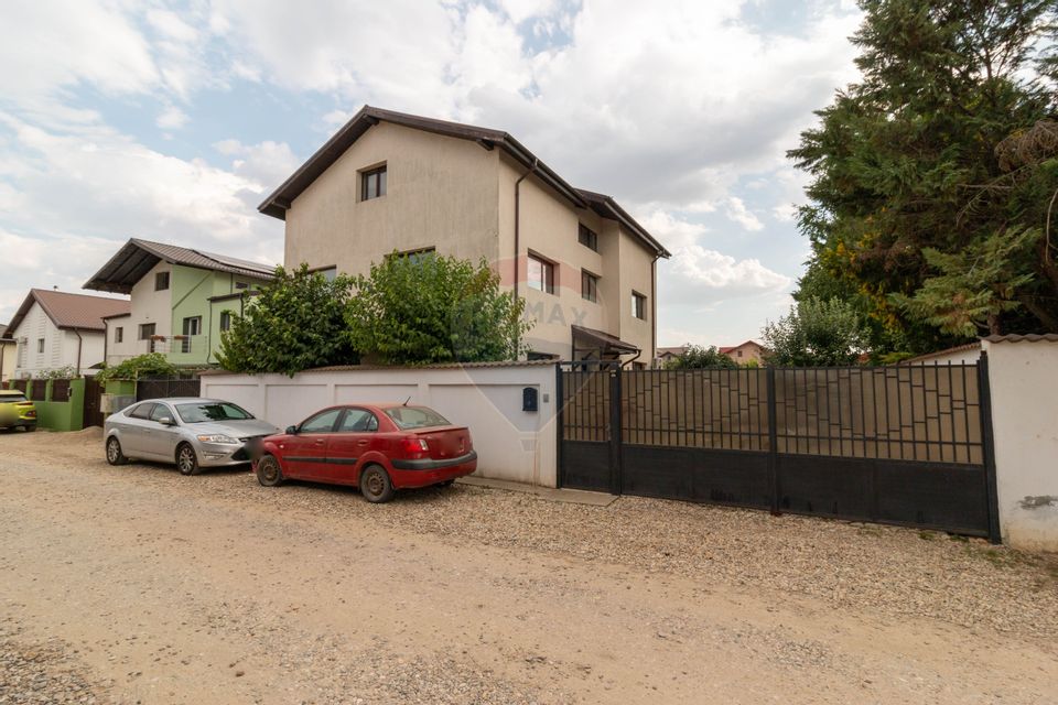 Vila deosebita P+1+M de vanzare Pantelimon - Padurea Cernica