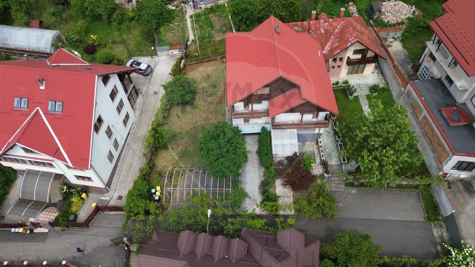 Casă de închiriat lângă parc – potrivită pentru centru / birouri