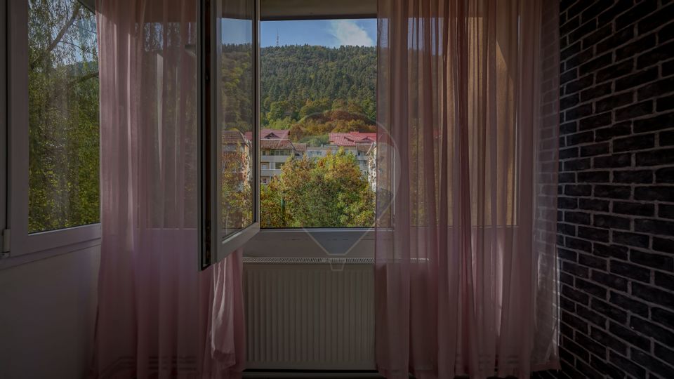 REZERVAT!  Apartament 4 camere|Racadau|Parcare|Boxa|Etj.Intermediar