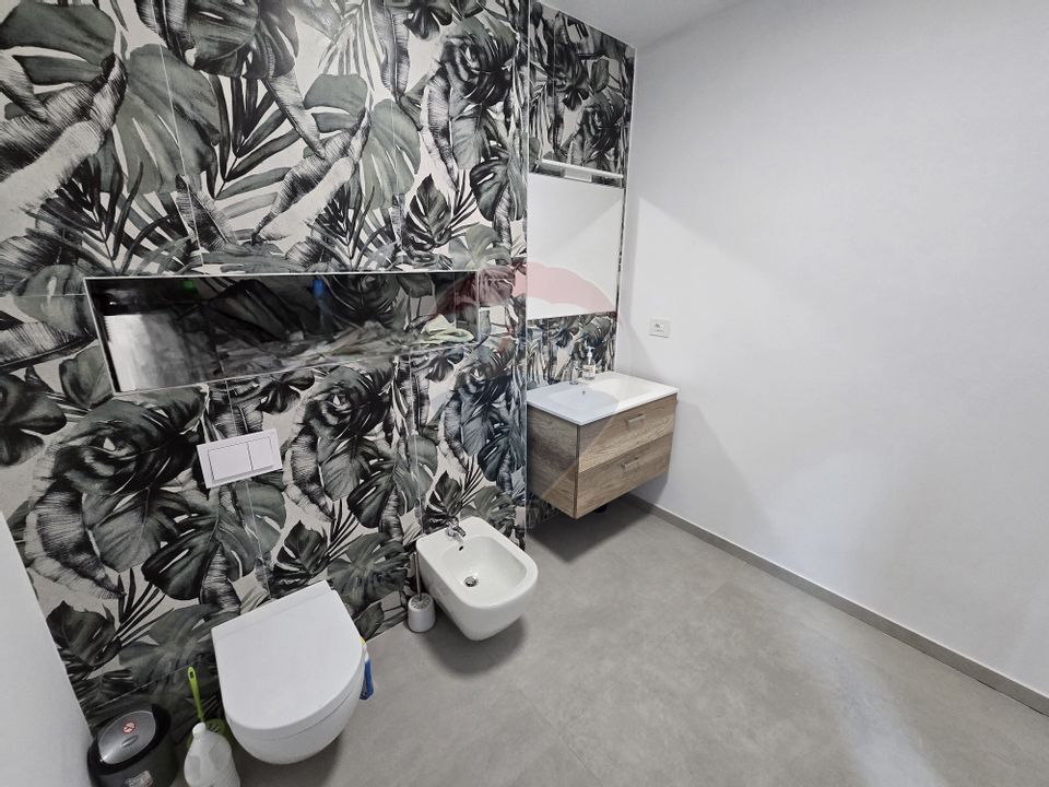 Spatiu Comercial/Birouri | 174 mp | 3 Intrări | 4 Locuri de Parcare