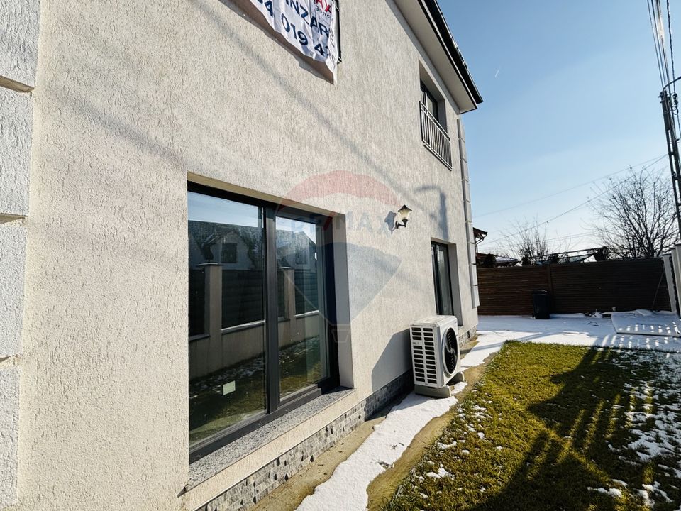 4 room House / Villa for sale