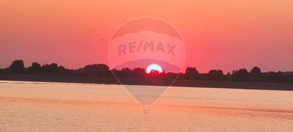 Apartament cu vedere spectaculoasa spre lac in Aqua City