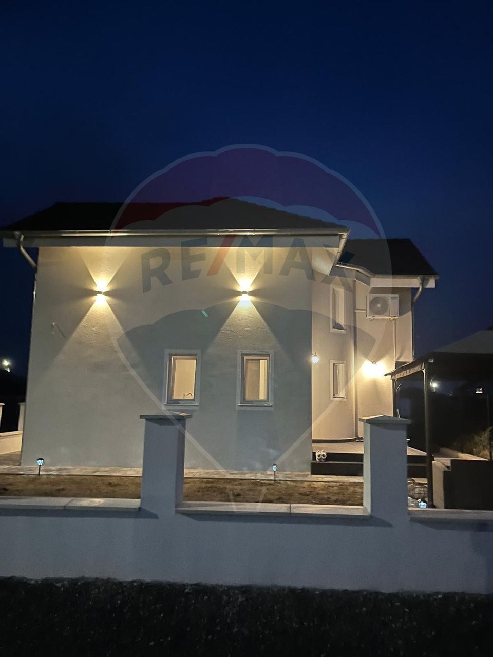 4 room House / Villa for sale